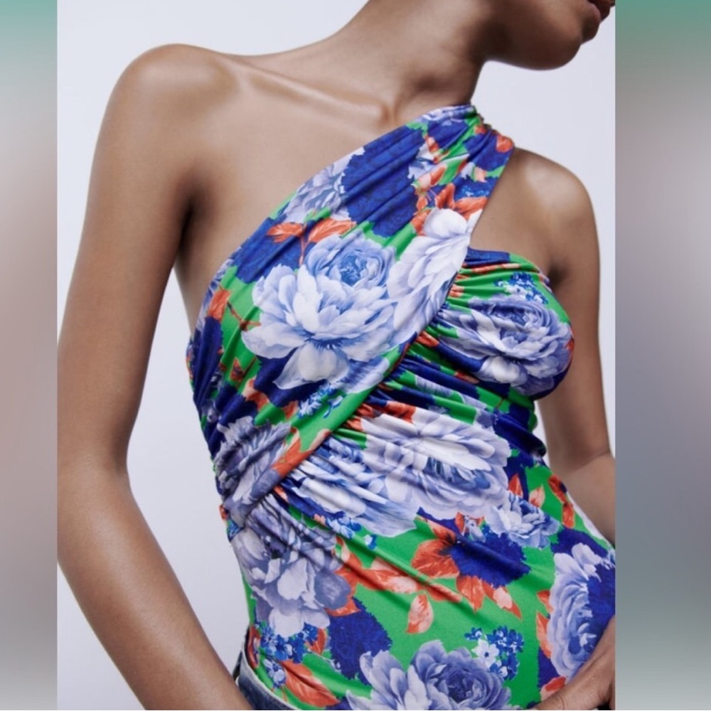 ZARA Floral One Shoulder Body Suit. - Picture 2 of 6